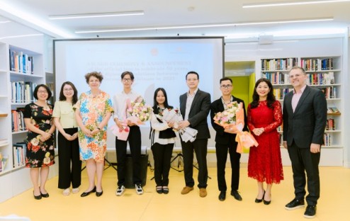 Trao giải cuộc thi thiết kế logo 50 năm quan hệ ngoại giao Việt Nam - Liên bang Đức